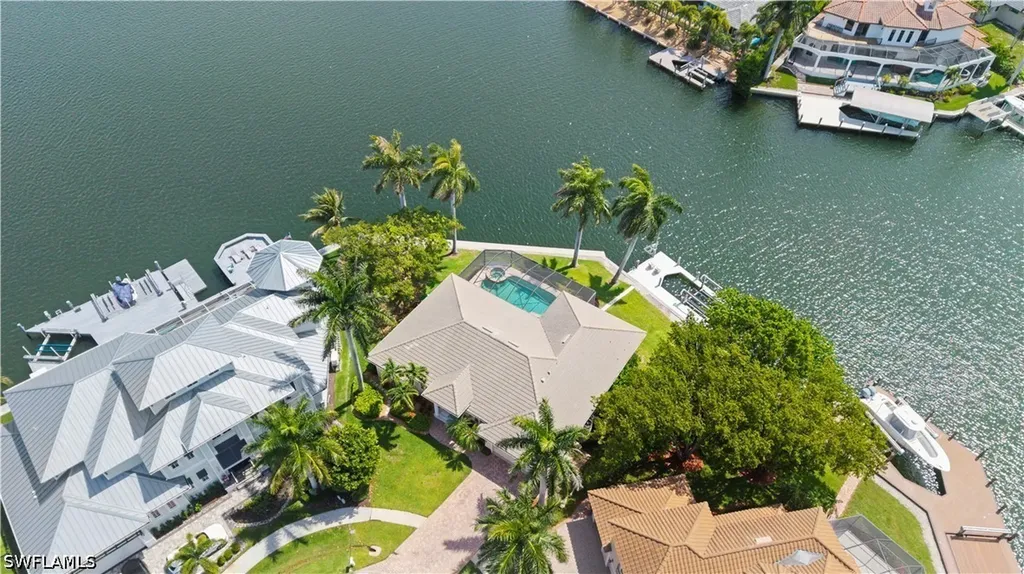 1688 Villa Court Marco Island FL 34145
