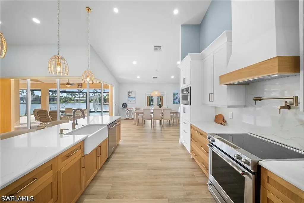 1688 Villa Court Marco Island FL 34145