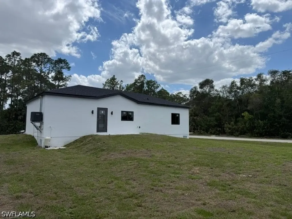 3418 62nd Street W Lehigh Acres FL 33971