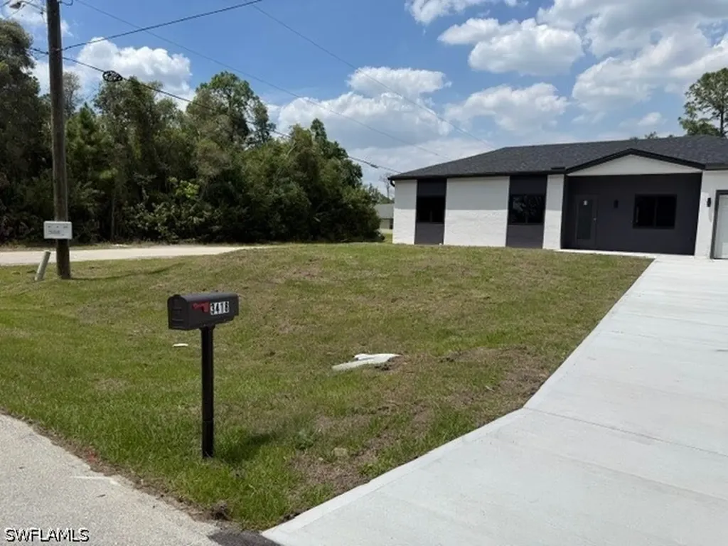 3418 62nd Street W Lehigh Acres FL 33971