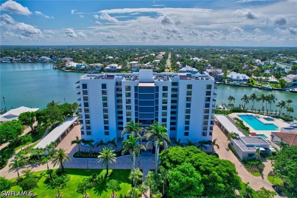 2400 Gulf Shore Boulevard N Naples FL 34103