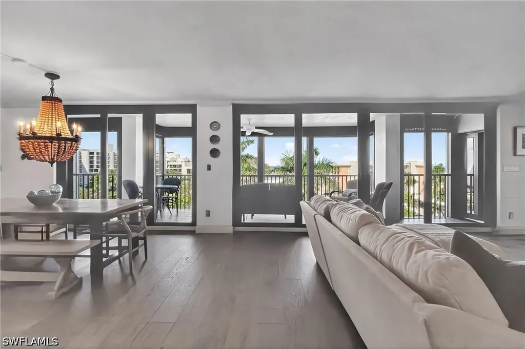 2400 Gulf Shore Boulevard N Naples FL 34103