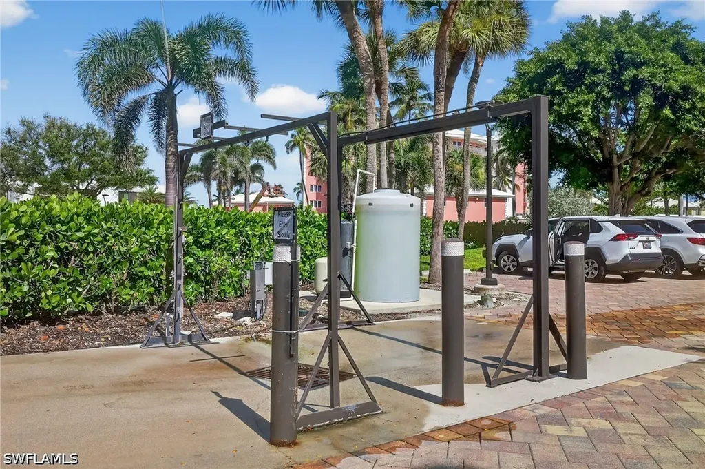 2400 Gulf Shore Boulevard N Naples FL 34103