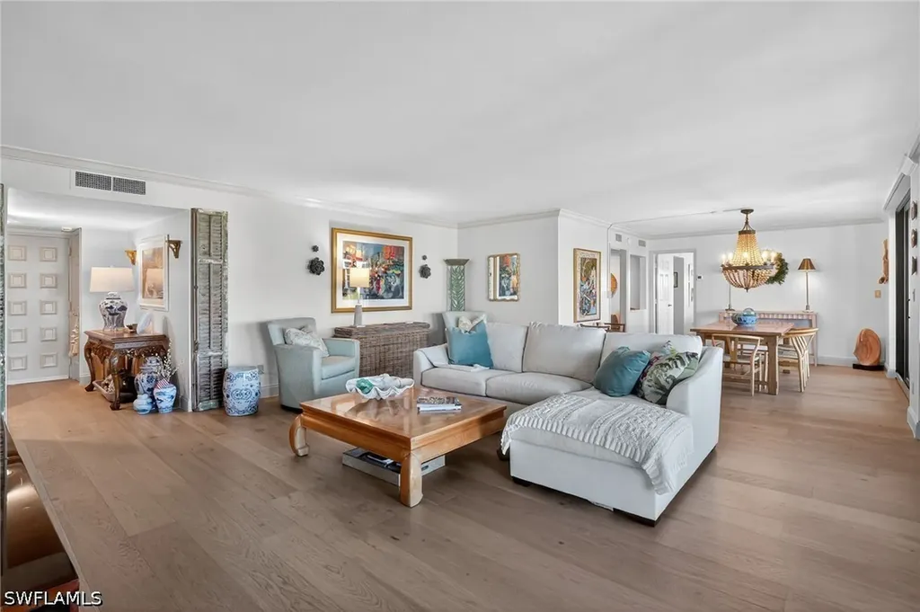 2400 Gulf Shore Boulevard N Naples FL 34103
