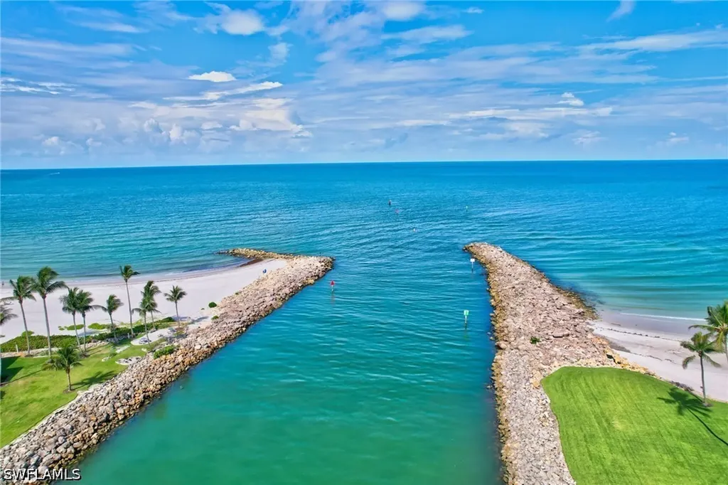 2400 Gulf Shore Boulevard N Naples FL 34103