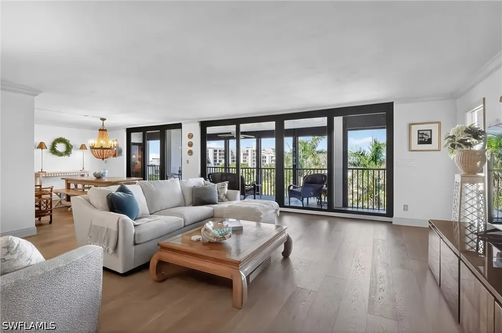 2400 Gulf Shore Boulevard N Naples FL 34103