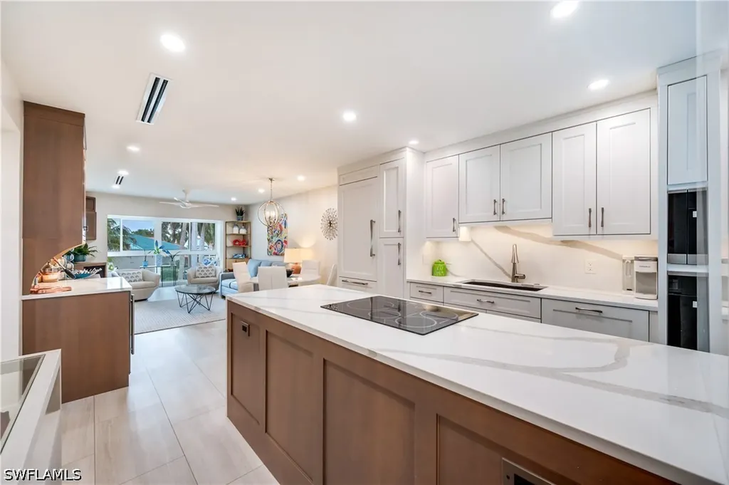 1021 3rd Street S Naples FL 34102