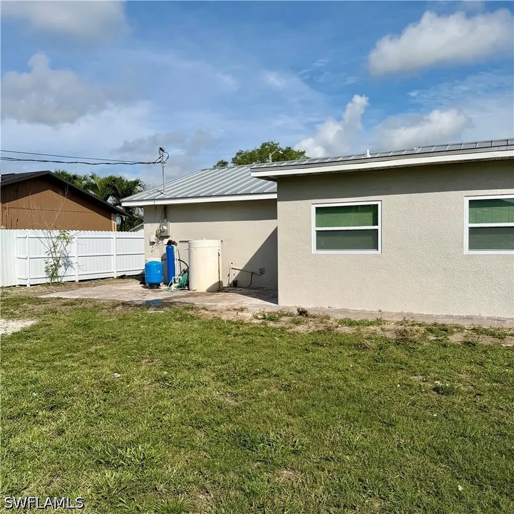 5142 19th Court SW Naples FL 34116