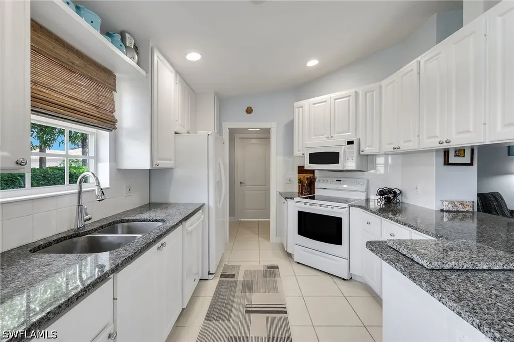 3343 Cayman Lane Naples FL 34119