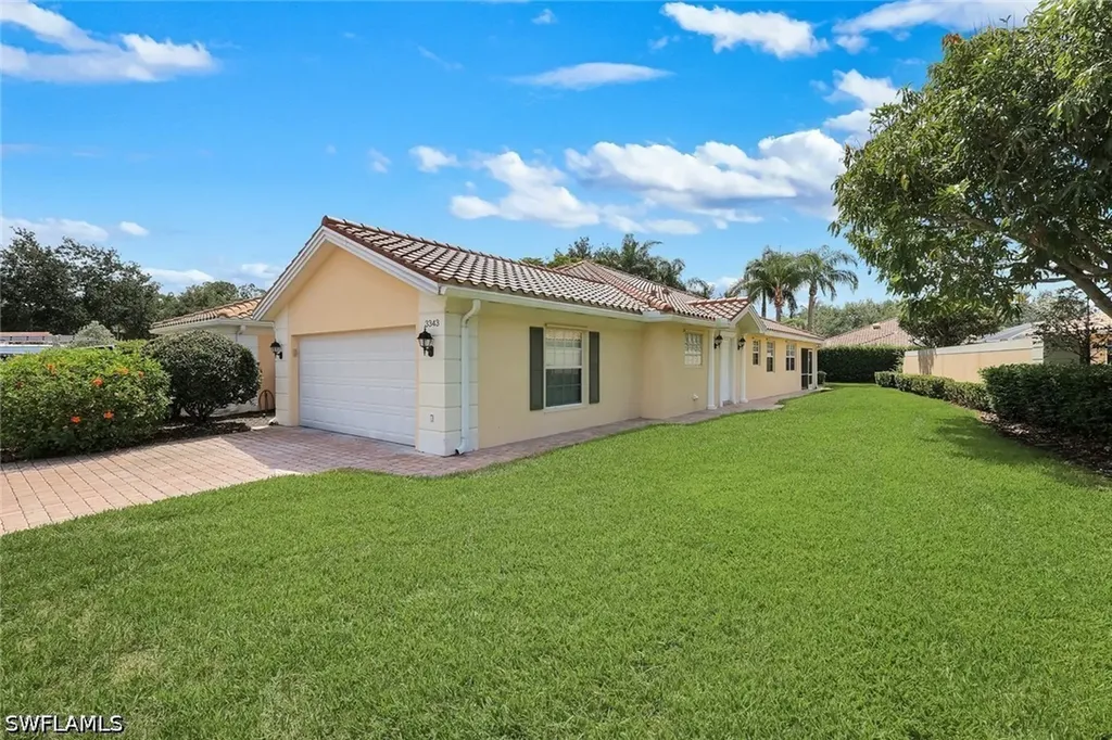 3343 Cayman Lane Naples FL 34119