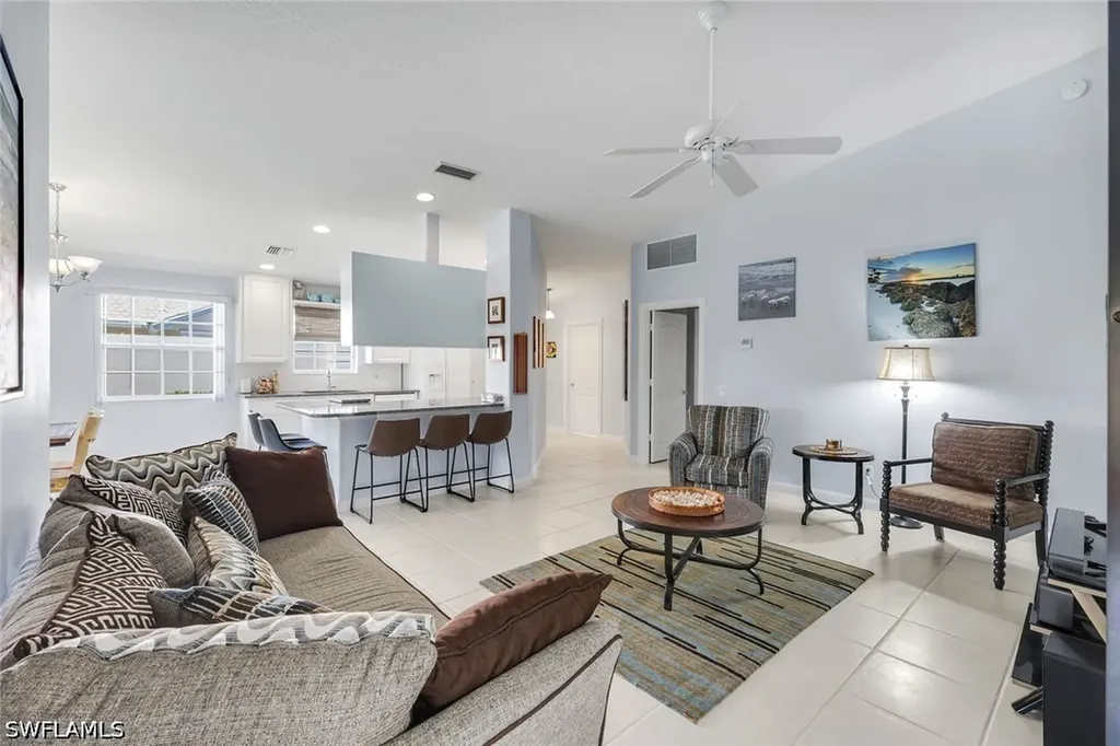 3343 Cayman Lane Naples FL 34119