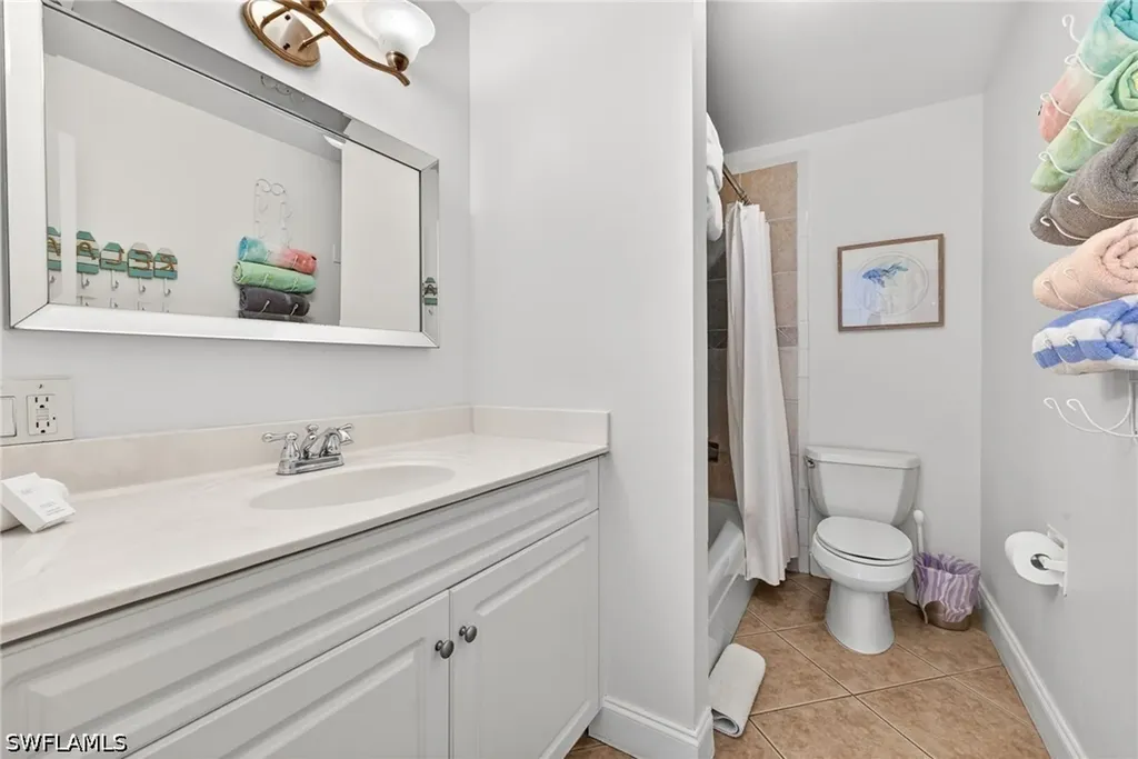 563 105th Avenue N Naples FL 34108