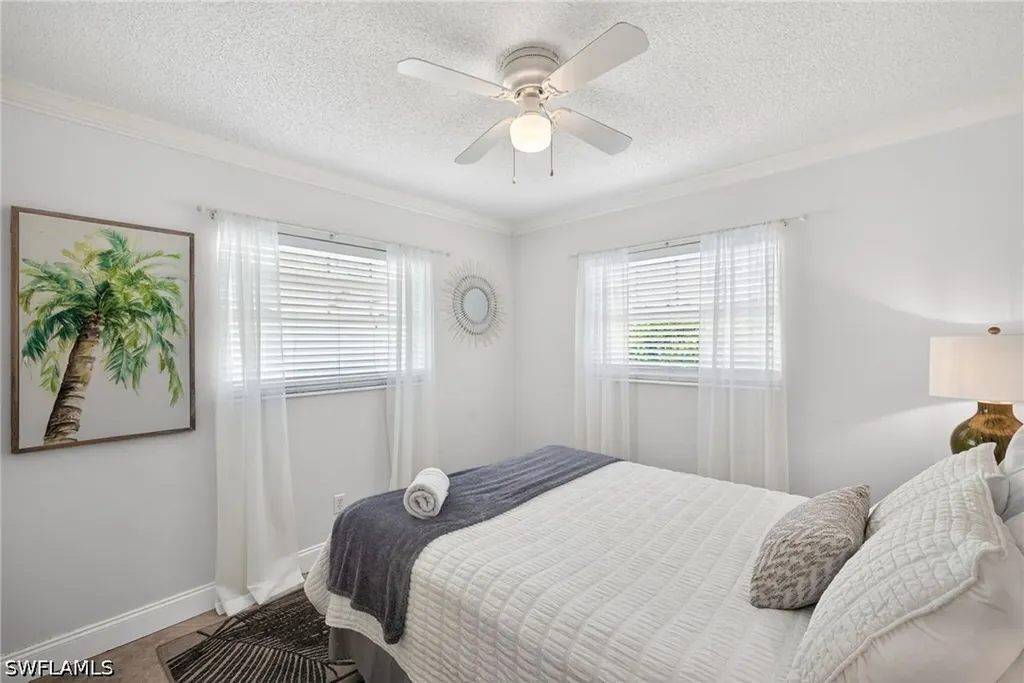 563 105th Avenue N Naples FL 34108