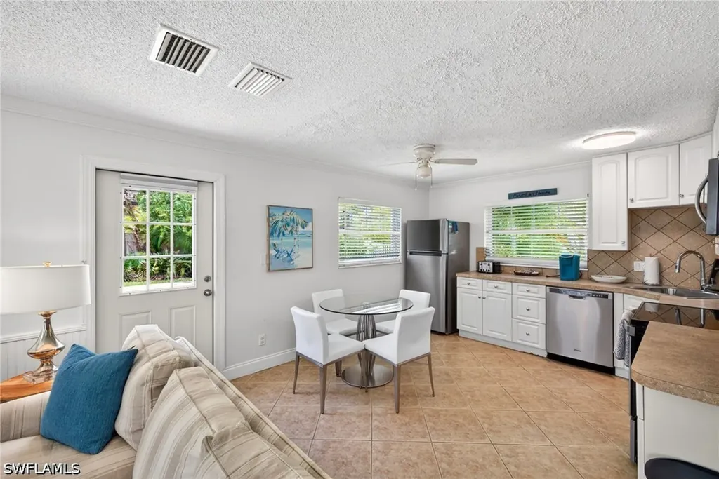 563 105th Avenue N Naples FL 34108