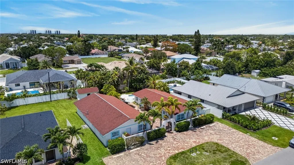563 105th Avenue N Naples FL 34108