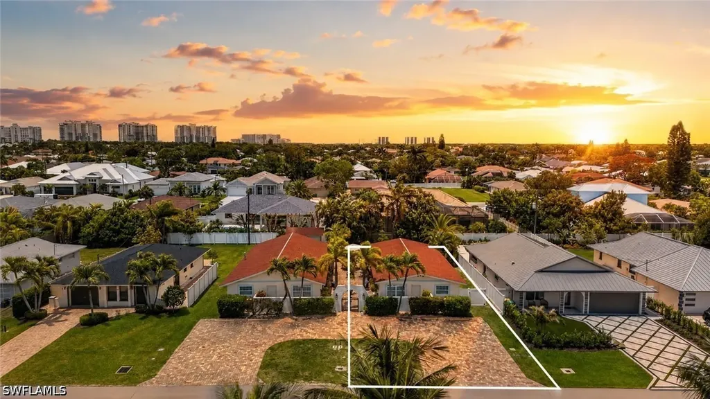 563 105th Avenue N Naples FL 34108