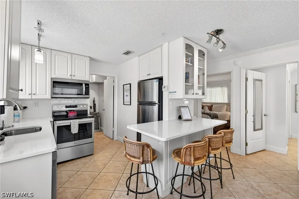 563 105th Avenue N Naples FL 34108