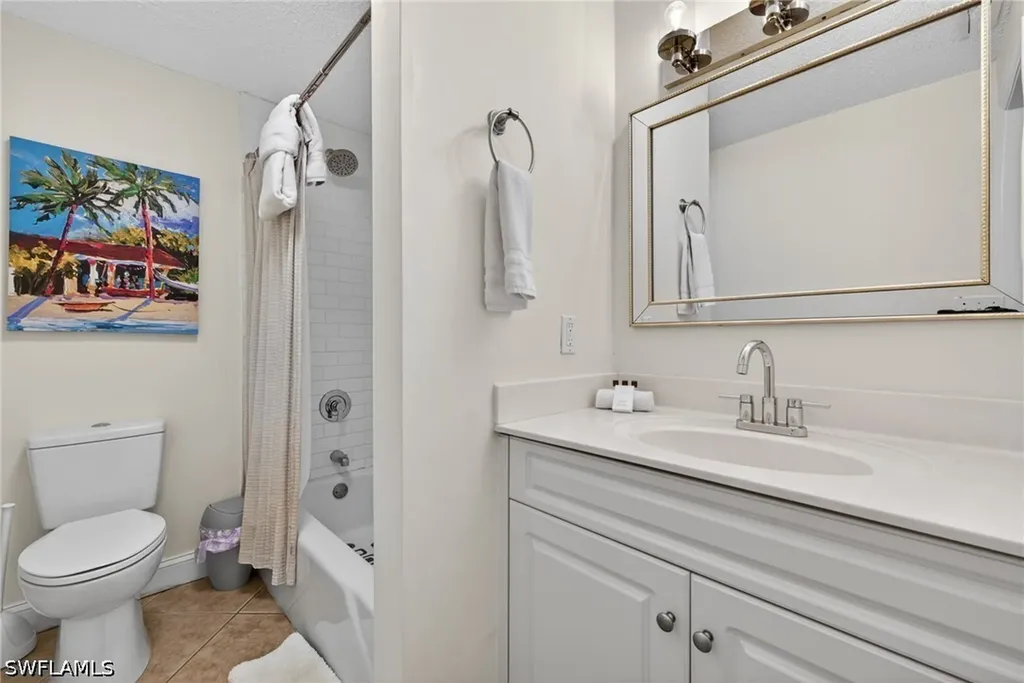 559 105th Avenue N Naples FL 34108