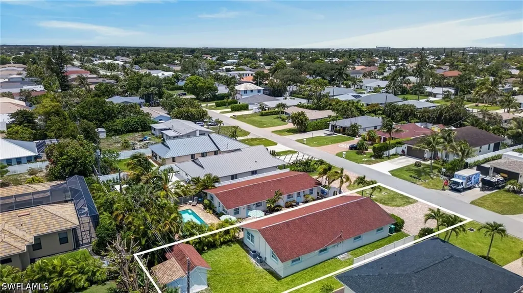 559 105th Avenue N Naples FL 34108