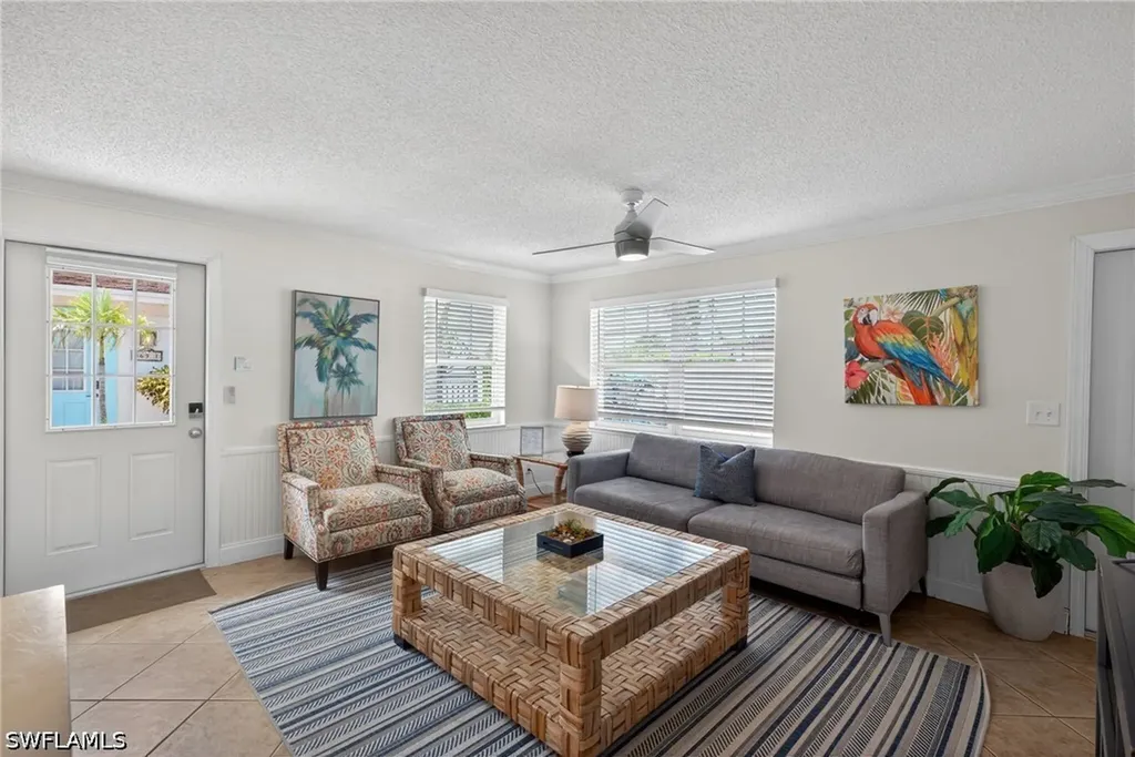 559 105th Avenue N Naples FL 34108