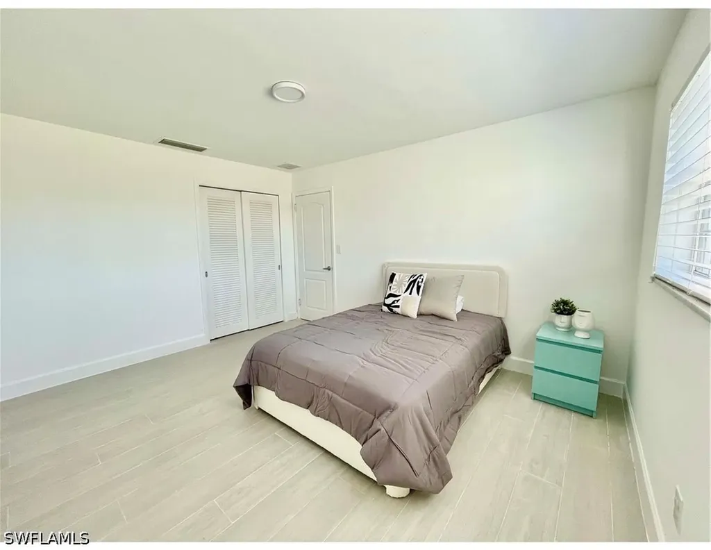 1772 Inlet North Fort Myers FL 33903