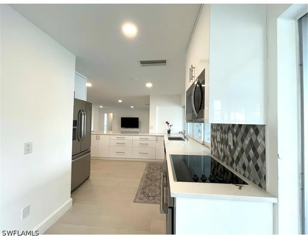 1772 Inlet North Fort Myers FL 33903