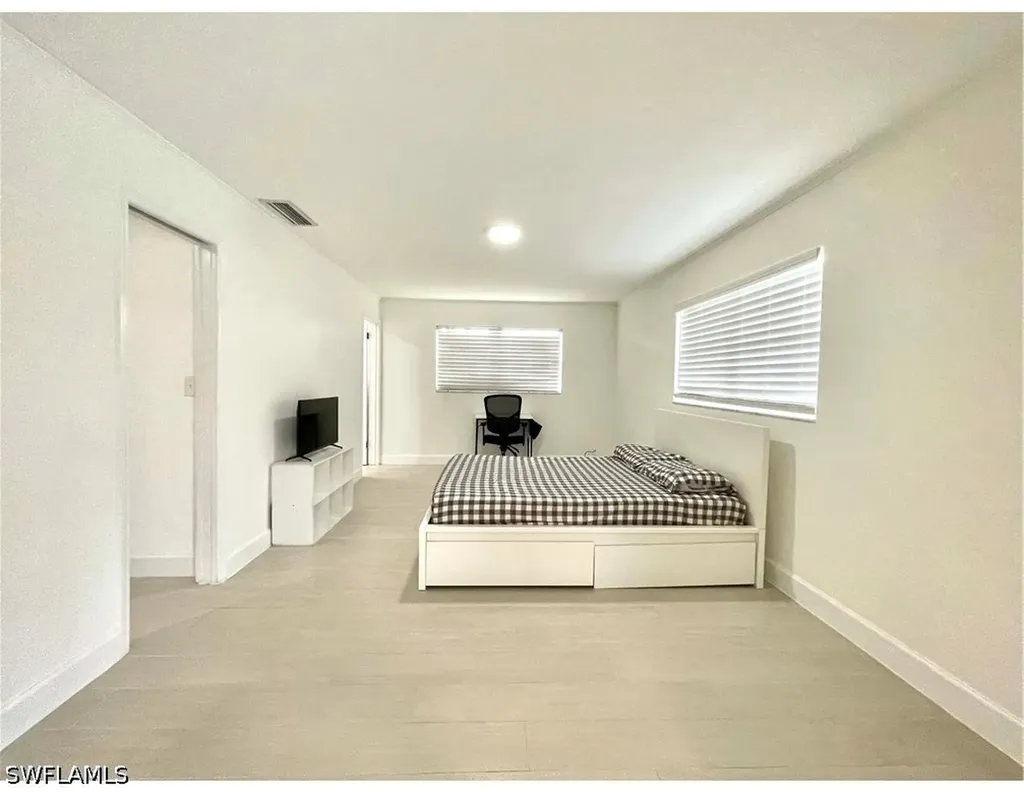 1772 Inlet North Fort Myers FL 33903