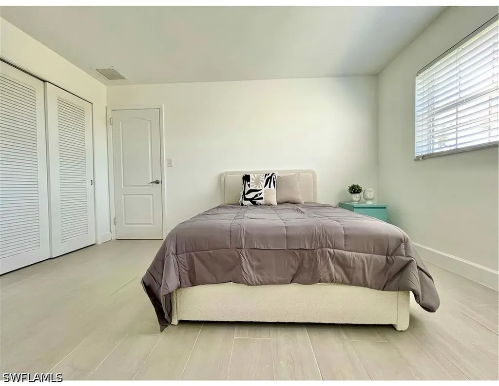 1772 Inlet North Fort Myers FL 33903