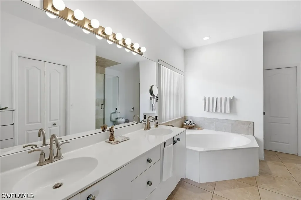 2958 Poplar Street Naples FL 34112
