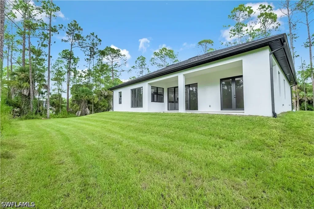 1968 18th Avenue NE Naples FL 34120