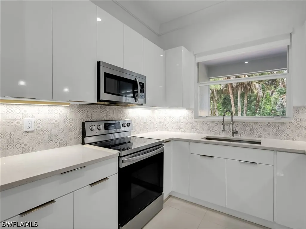 2991 18th Avenue NE Naples FL 34120