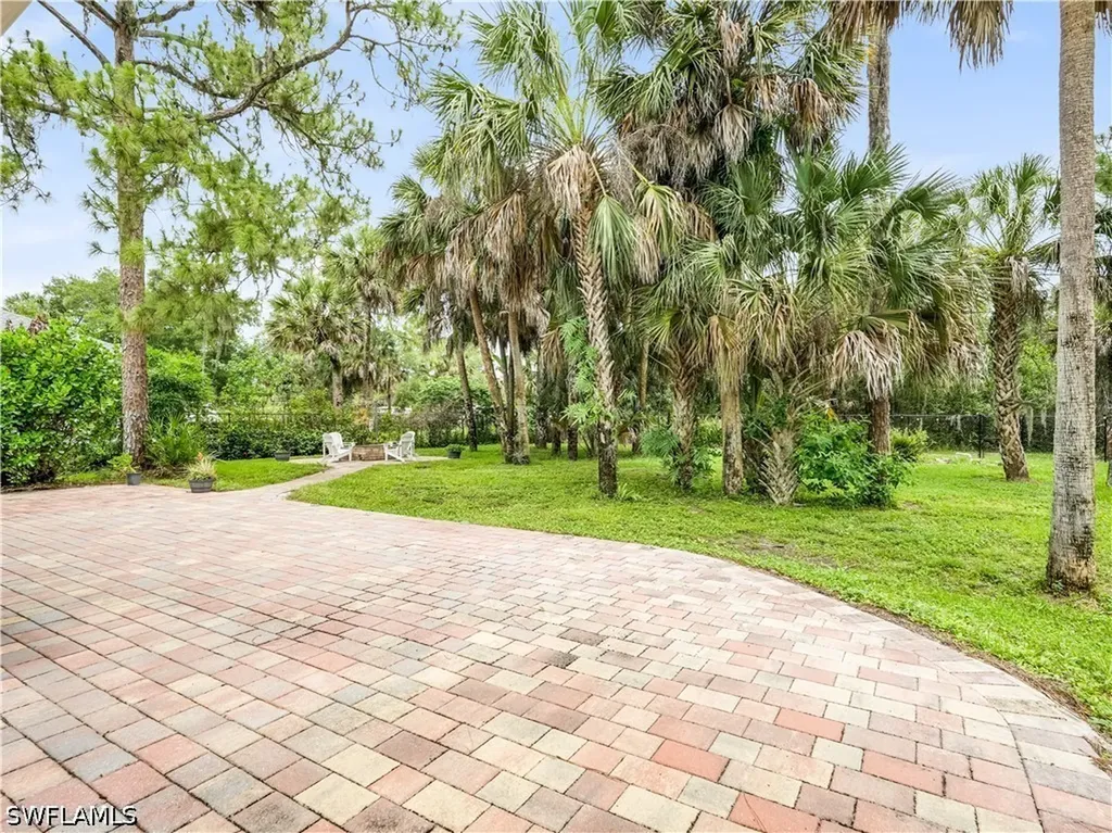 2991 18th Avenue NE Naples FL 34120