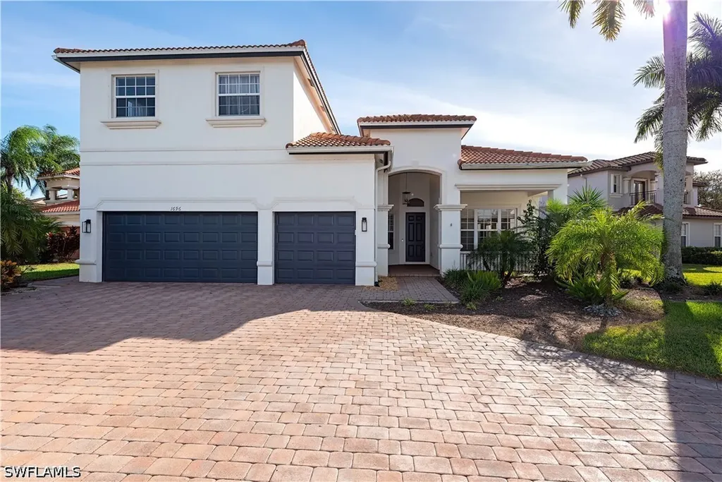 Naples FL, 1696 Sarazen Place