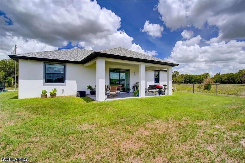 7035 Brazil Circle Labelle FL 33935