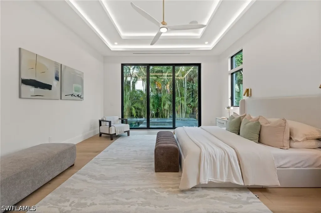 3840 Crayton Road Naples FL 34103