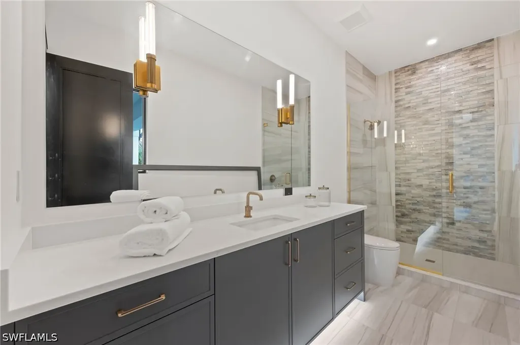 3840 Crayton Road Naples FL 34103