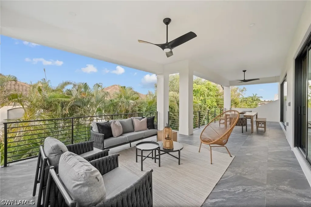 3840 Crayton Road Naples FL 34103