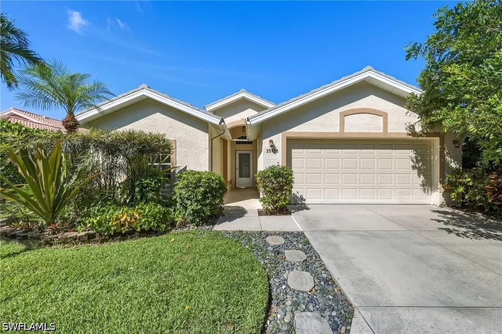 25925 Pebblecreek Drive Bonita Springs FL 34135