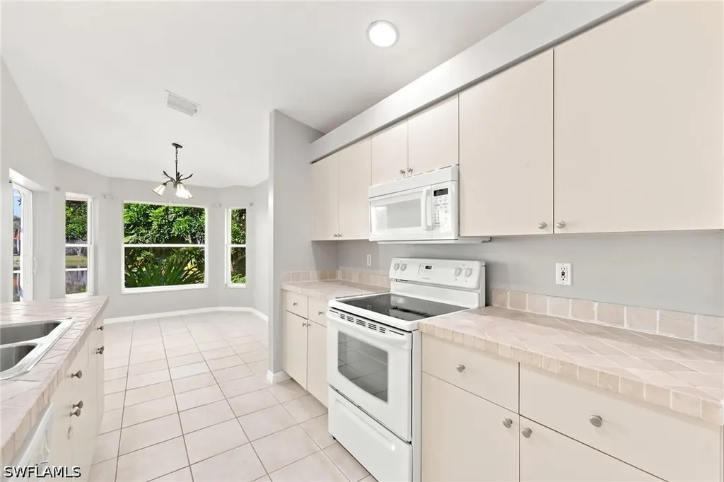 25925 Pebblecreek Drive Bonita Springs FL 34135