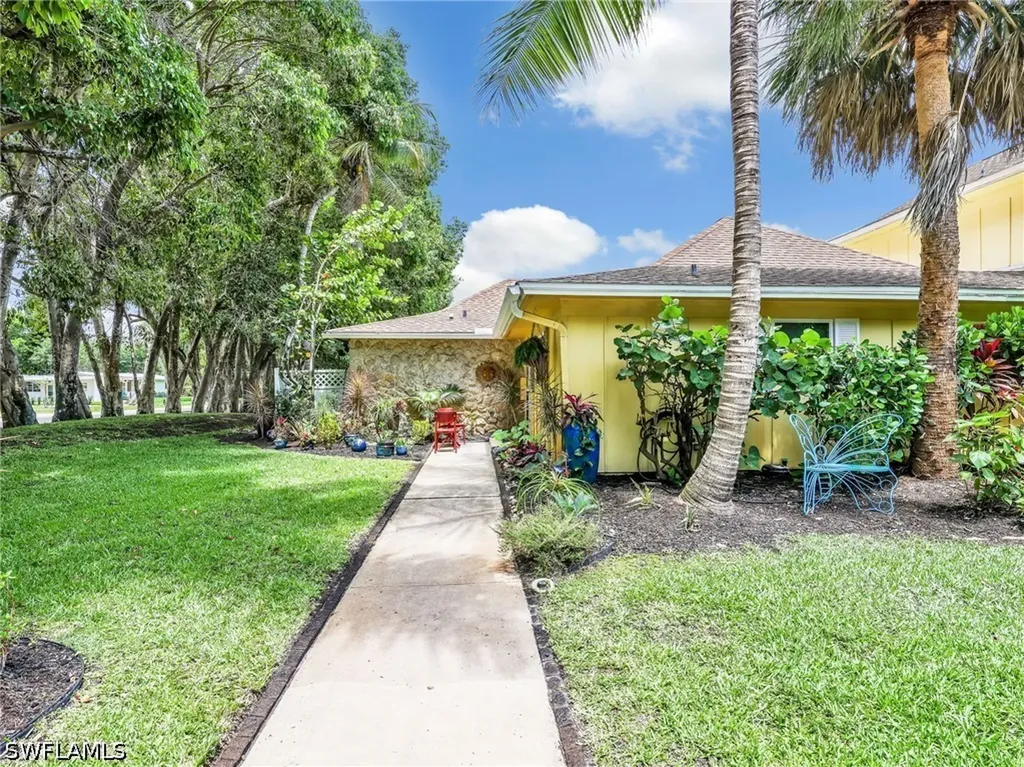 1201 Solana Road Naples FL 34103