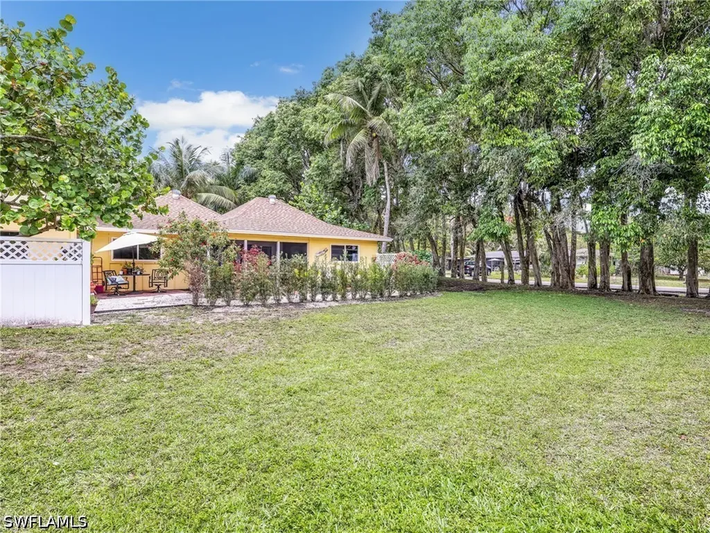 1201 Solana Road Naples FL 34103