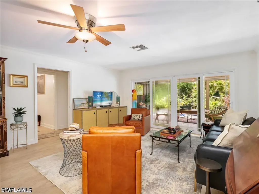 1201 Solana Road Naples FL 34103