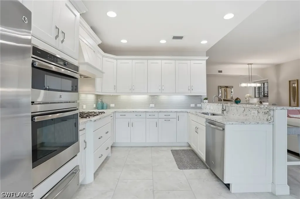 8066 Signature Club Circle Naples FL 34113