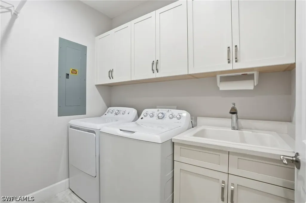 8066 Signature Club Circle Naples FL 34113