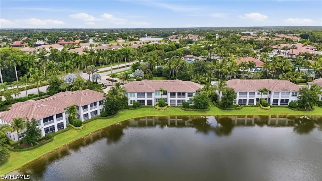 8066 Signature Club Circle Naples FL 34113