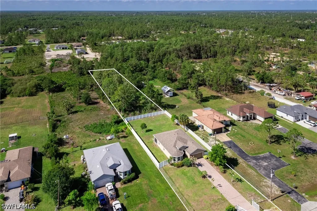 Naples FL, 3582 45TH Avenue NE
