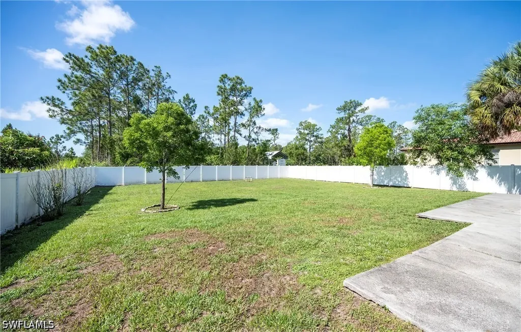 3582 45th Avenue NE Naples FL 34120