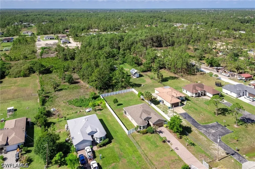 3582 45th Avenue NE Naples FL 34120