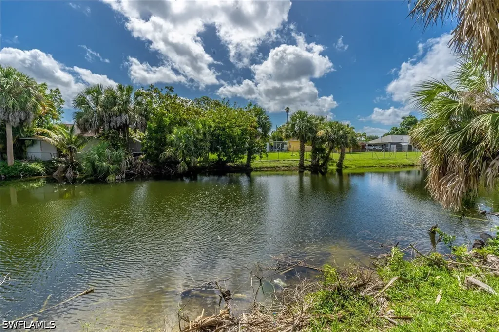 2100 55th Street SW Naples FL 34116