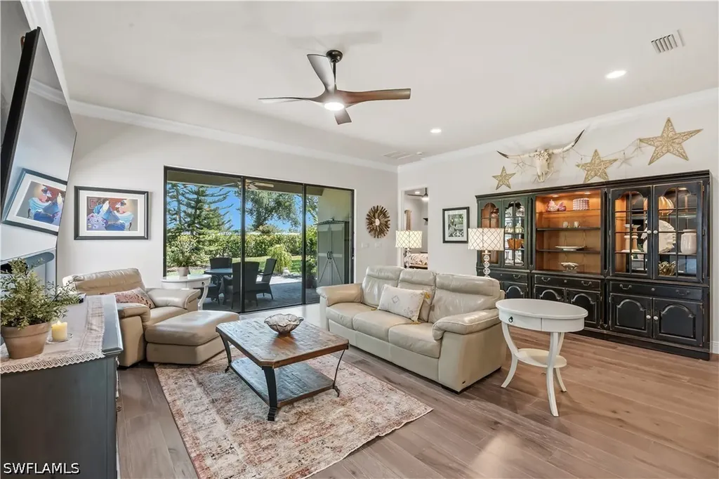 2870 Cinnamon Bay Circle NW Naples FL 34119